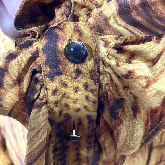 St. John Silk Blend Long Sleeve Ruffled Button Up Blouse Abstract Print Size 2 - Picture 5 of 8